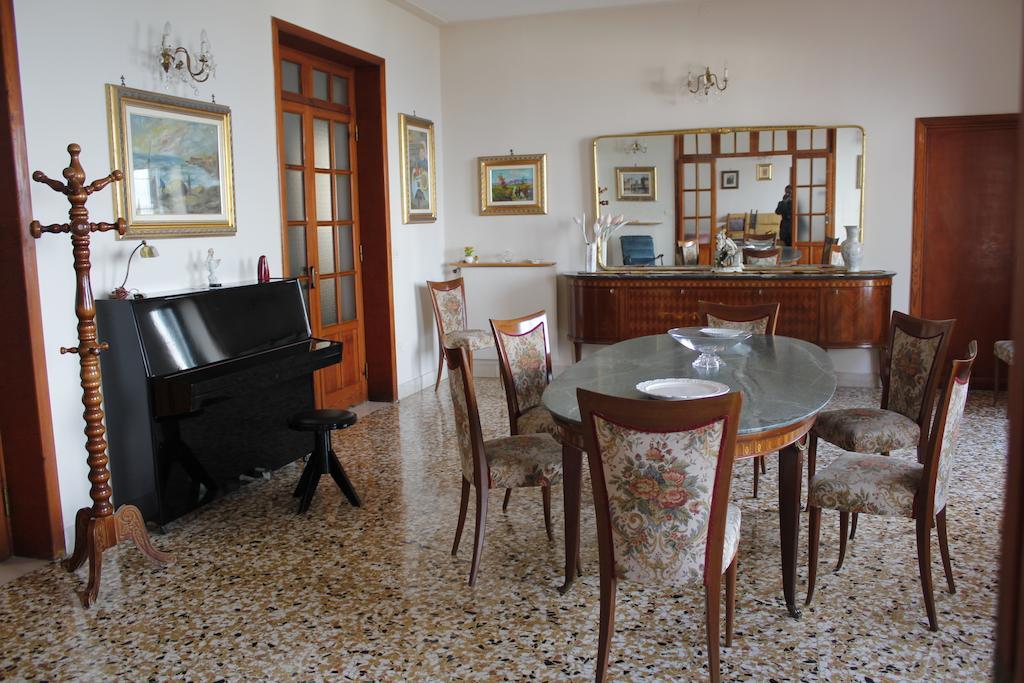 Hotel Ancelle Sorrento - Casa D'Accoglienza à Castellammare di Stabia Extérieur photo