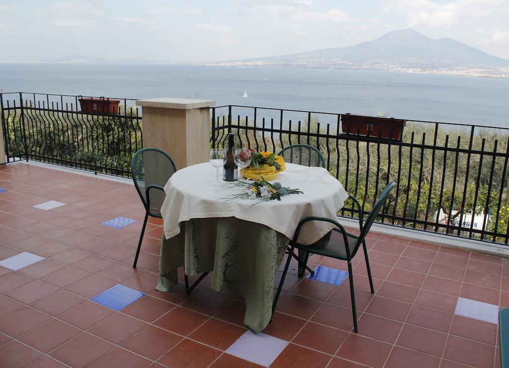 Hotel Ancelle Sorrento - Casa D'Accoglienza à Castellammare di Stabia Extérieur photo