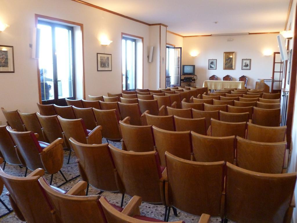 Hotel Ancelle Sorrento - Casa D'Accoglienza à Castellammare di Stabia Extérieur photo