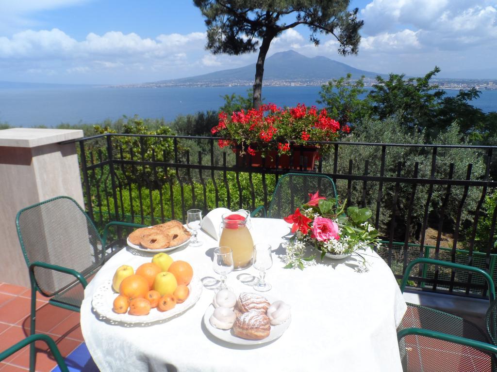 Hotel Ancelle Sorrento - Casa D'Accoglienza à Castellammare di Stabia Extérieur photo