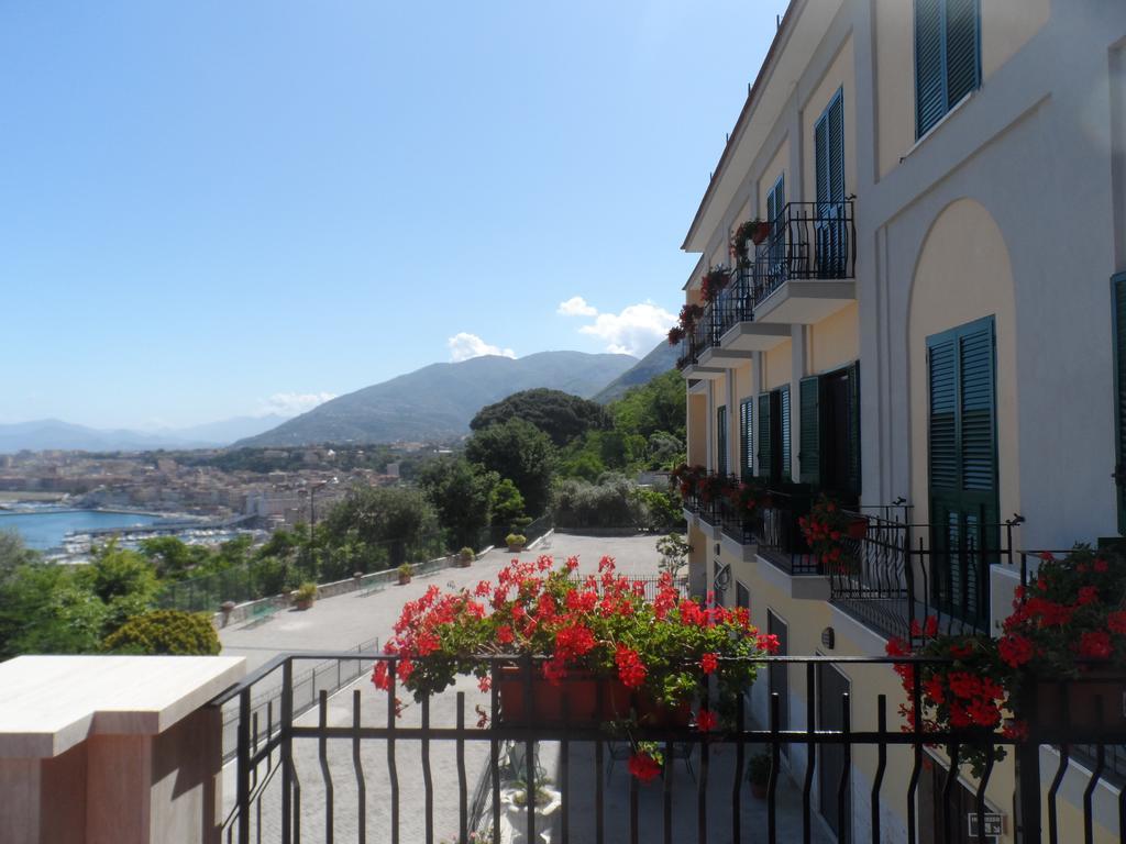Hotel Ancelle Sorrento - Casa D'Accoglienza à Castellammare di Stabia Extérieur photo